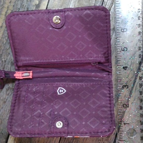 Rare Vera Bradley Pressed Flowers Ultra Light RFID Small Bilfold Wallet RARE EUC - Picture 6 of 11